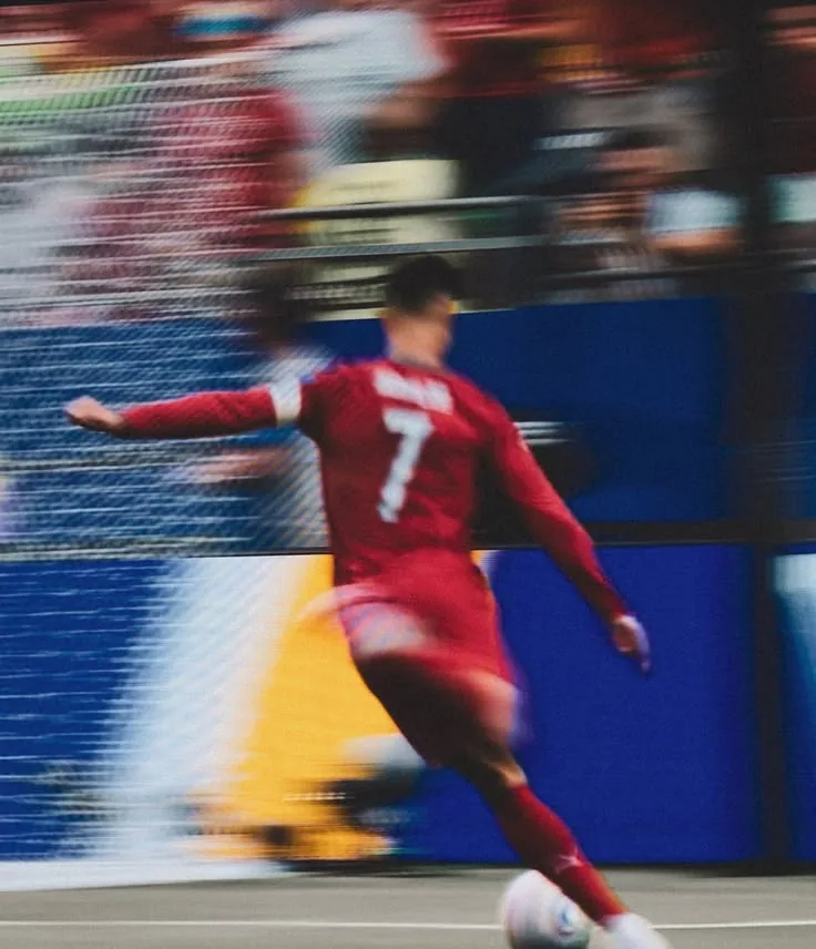 Ronaldo, blurred